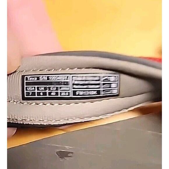 Teva Sandals Womens 7 Tanza Sports Strappy Hiking 1093489Y Grey Red Fabric Flats - Picture 7 of 7